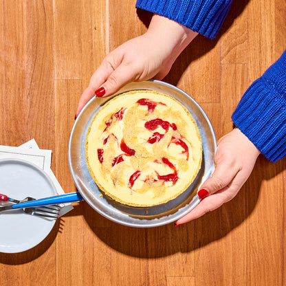 Cheesecake & Cookie Tin Valentine’s Combo