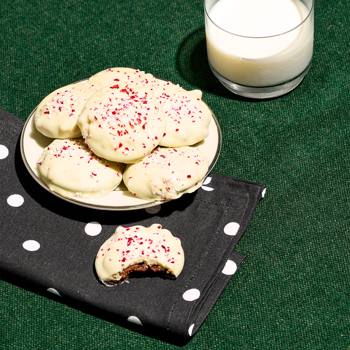 Peppermint Bark Snap Tin