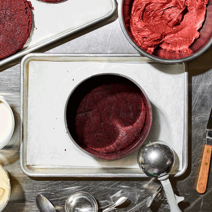 Red Velvet Cheesecake Cake